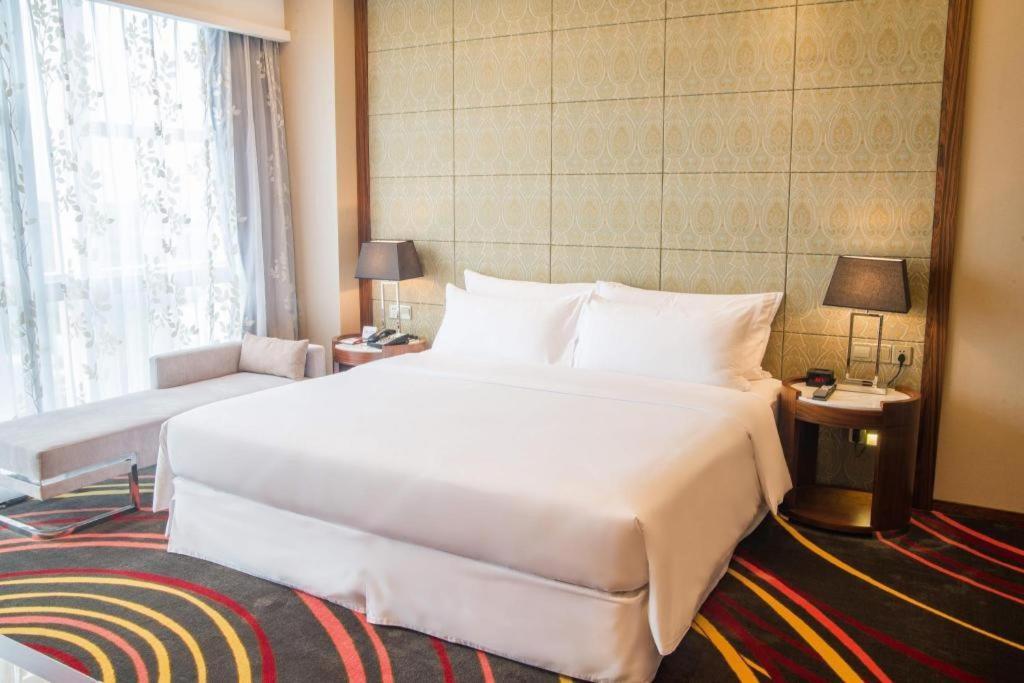 Ramada Plaza Huizhou East Hotel Exterior photo